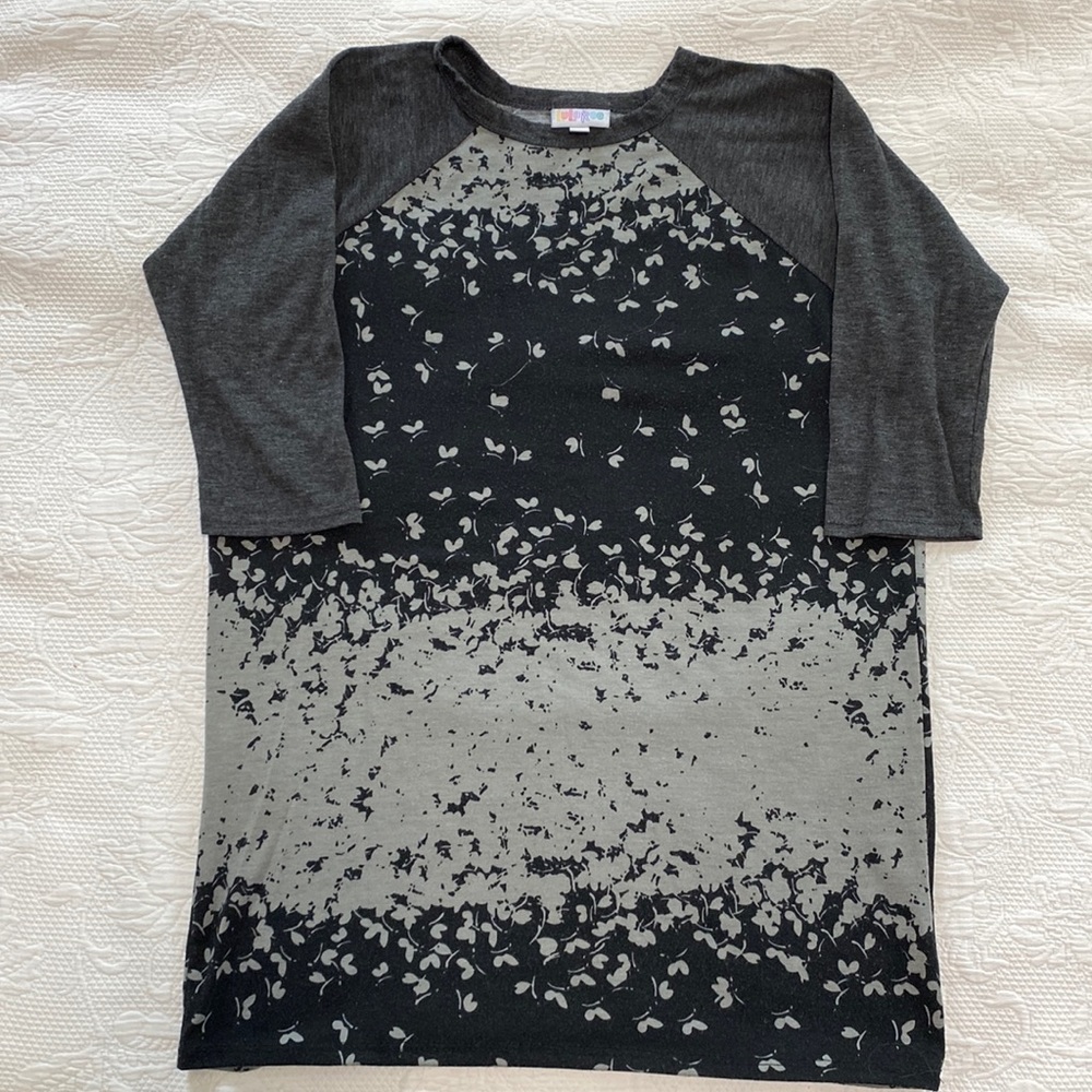 LuLaRoe size 14 top black and gray with butterflies